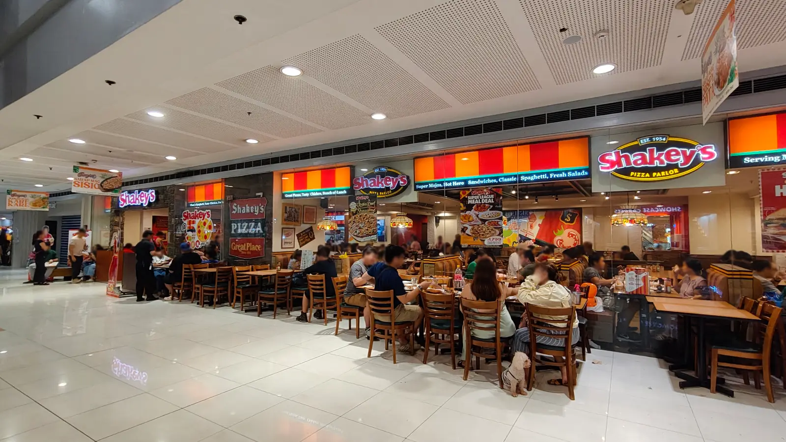 SHAKEY'S PIZZA RESTAURANT in SM Megamall
